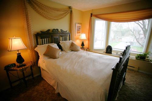 Hemingway'S By The Sea Bed & Breakfast Esquimalt Room photo